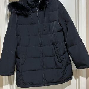Black Puffer Jacket with Faux Fur Trim Large